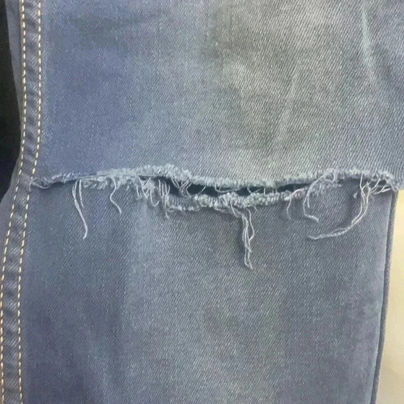 NWT Free People Cropped Distressed Jeans - Picture 5 of 8